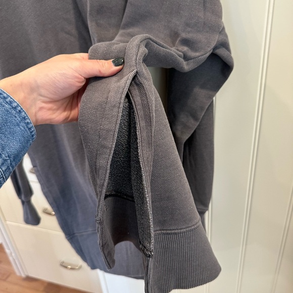 Aerie Oversized Grey Sweatshirt - Picture 4 of 5